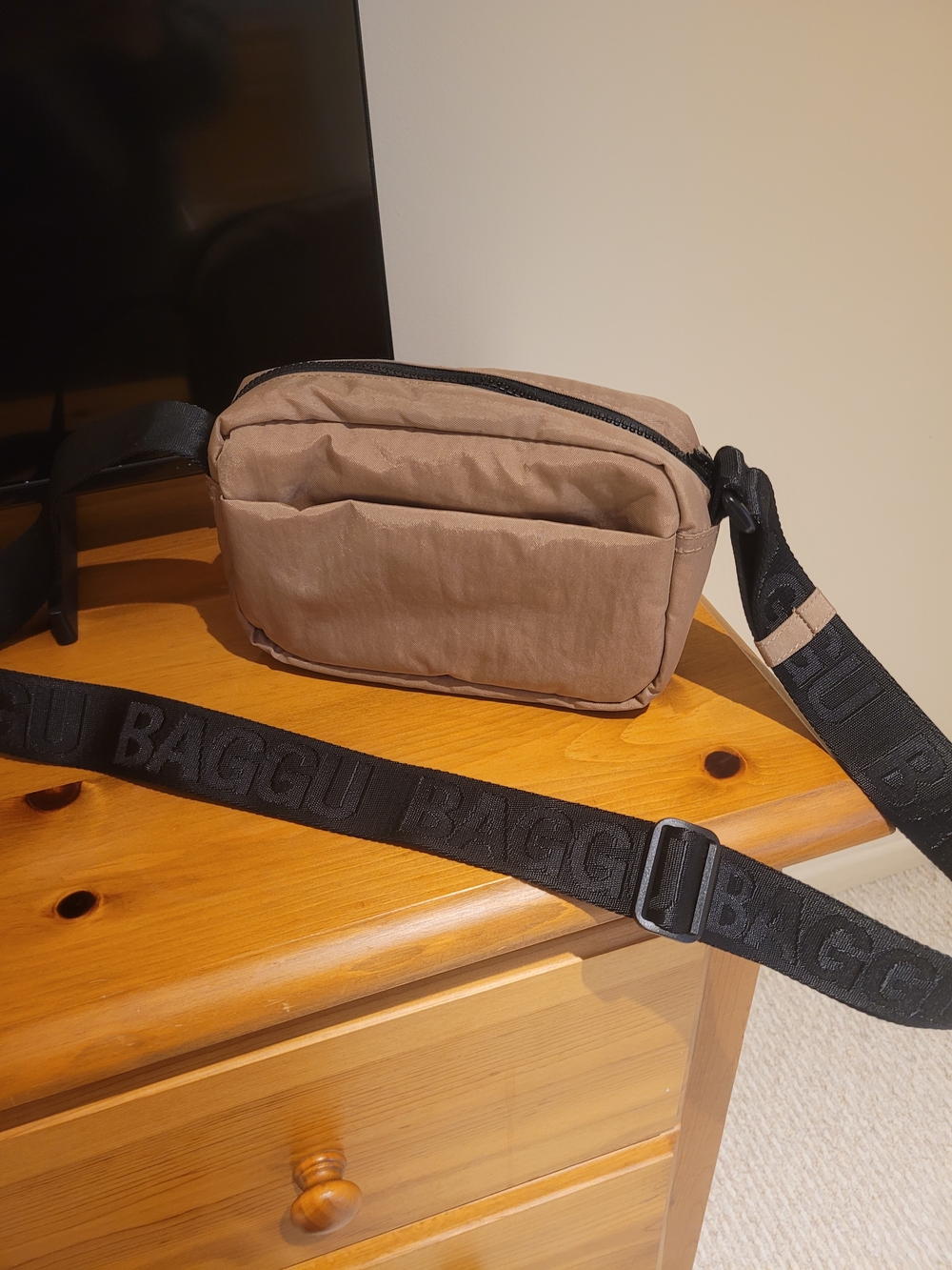 BAGGU Taupe Crossbody Bag with Black Strap